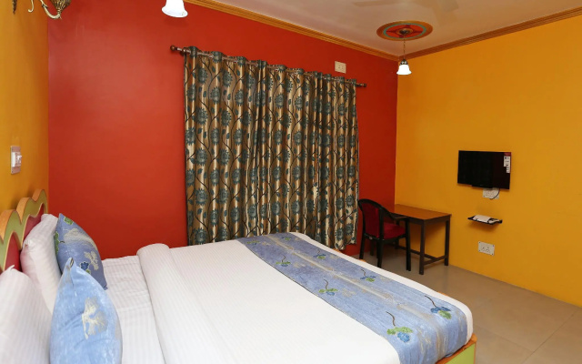 OYO 4484 Hotel EL Classics
