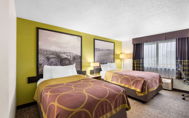 Super 8 by Wyndham Oelwein