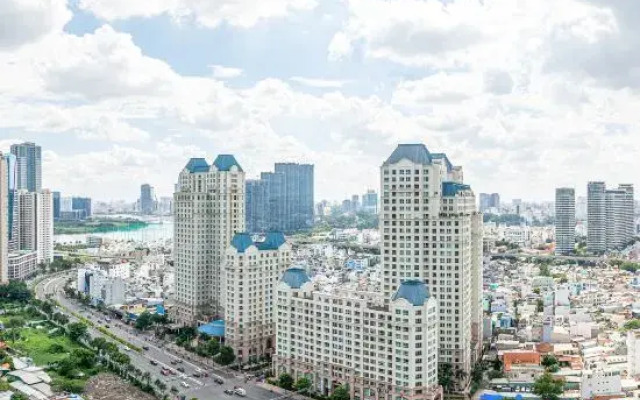 Landmark Plus Residences Luxury Suites