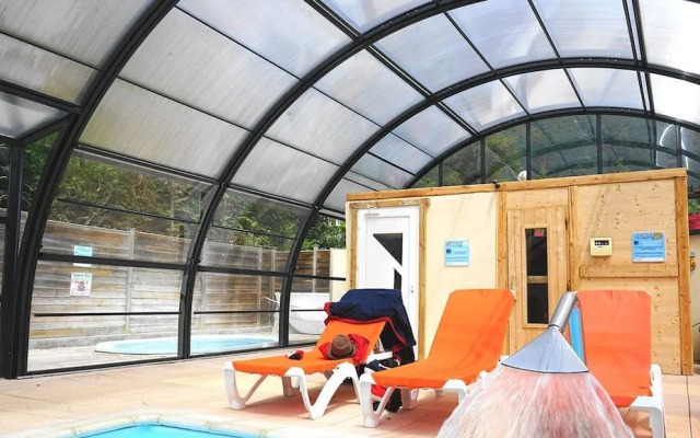 Camping le Chateau de Rochetaillée