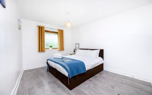 Modern 2 bed apartment in Croydon