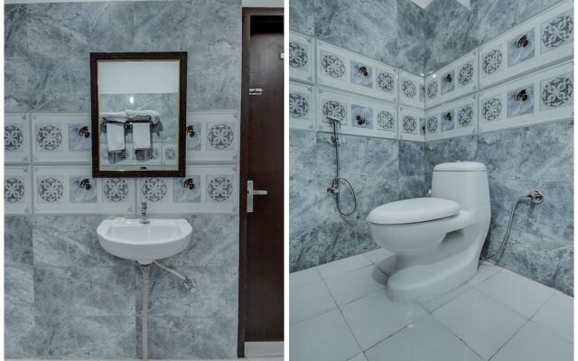 Capital O 16579 Hotel Dream Palace