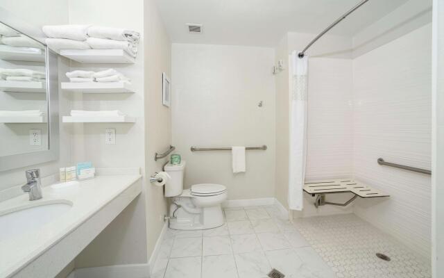Hampton Inn Jacksonville East Regency Square