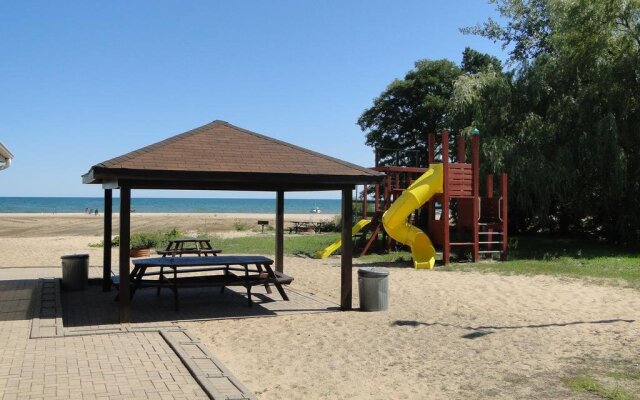 Oscoda Lakeside Hotel