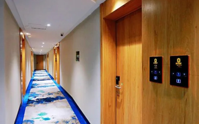 Super 8 Hotel Premier (Fushun North Railway Station, Jiangjun)