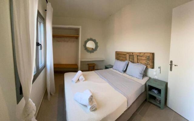 Deja blue villa 2