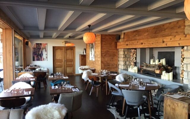 Hôtel Les Roches Fleuries