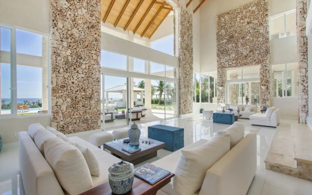Stunning 6BR Villa With Ocean View in Cap Cana