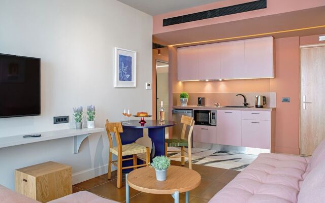 Pavo Art Hotel