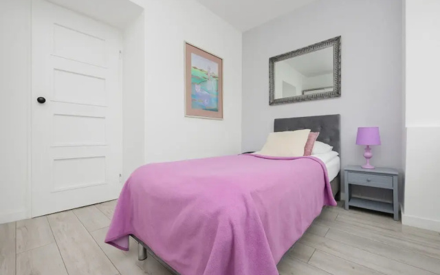 Schillera Apartment by Renters