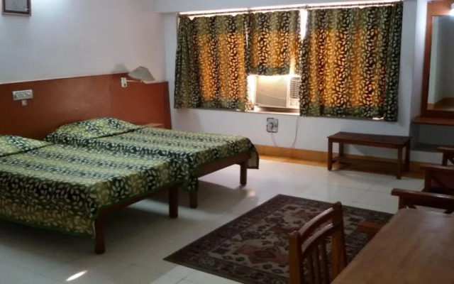 hotel tapti saral