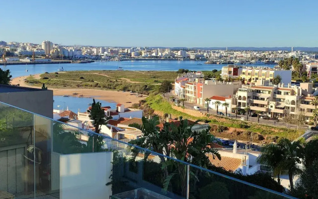 2 Terraces Flat River and Marina View