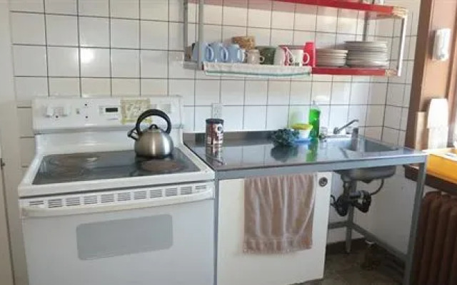 C&N Backpackers Hostel Vancouver