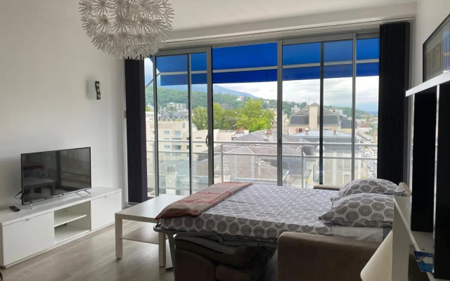 Studio moderne et lumineux centre ville Aix les Bains