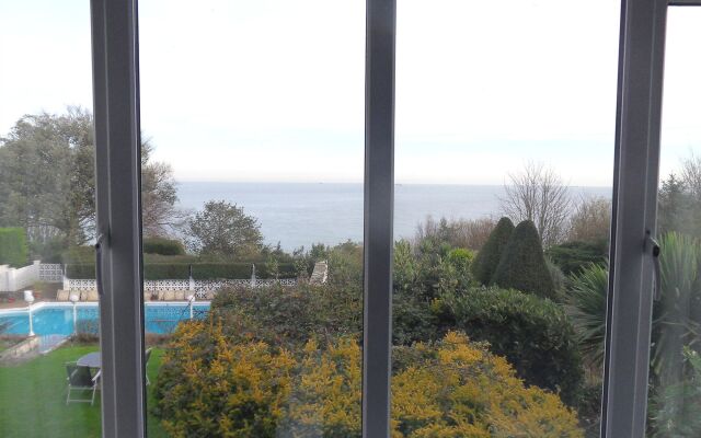 Luccombe Hall Hotel