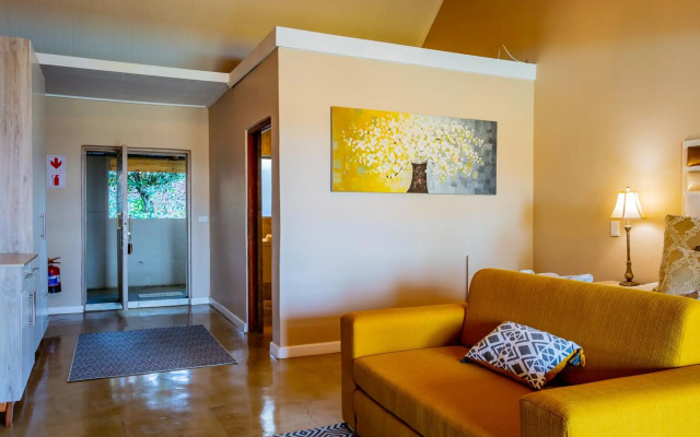 Mount Shekinah Country Hotel