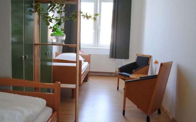 Sandershaus Hostel