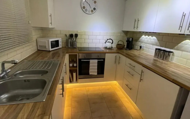 Bee Temple Entire Spacious 3-bed Apartment