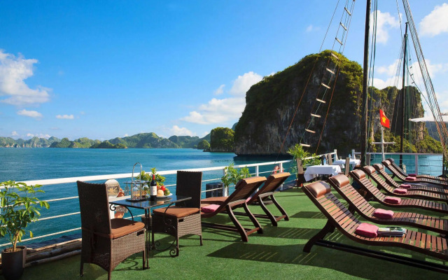 Halong Carina Cruise