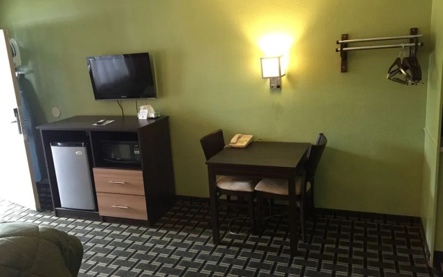 University Manor Inn