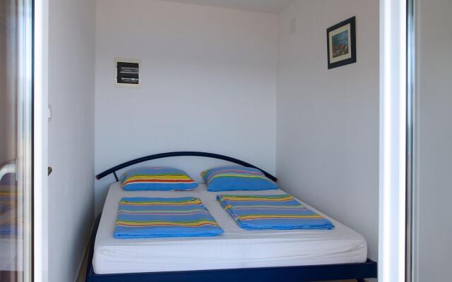 Super - 50 m from pebble beach - A11 Tommy (2+2)