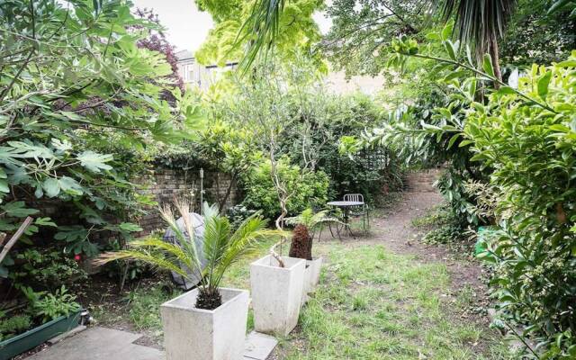 Stylish 2br Notting Hill Apartment with Garden!