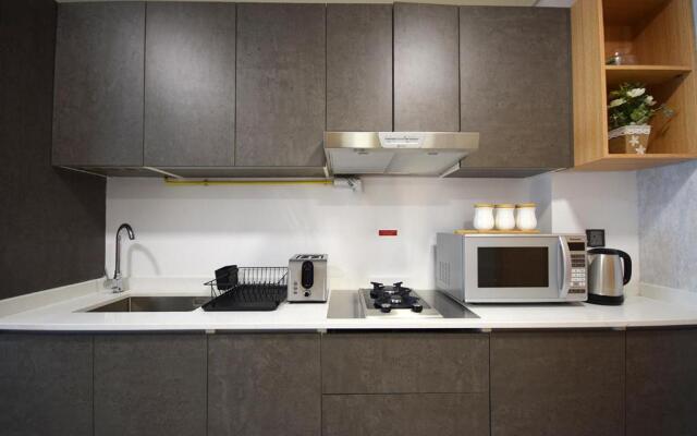 KeyHost - Pantheon Elysee JVC - K246