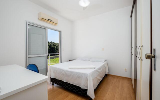 Bom apto p/ casais em Canasvieiras VDM1021