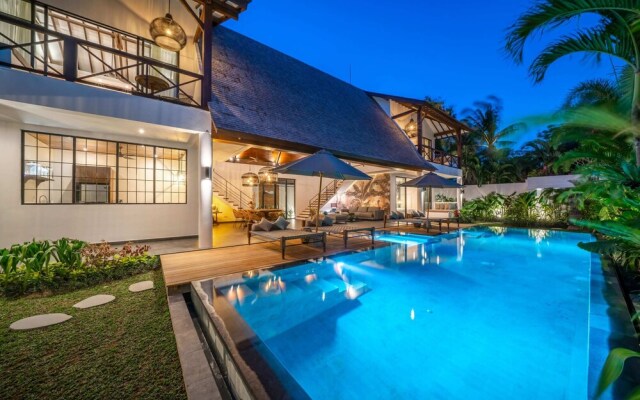 Contemporary Private Villa, 4 BR, Canggu With Staff
