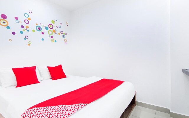 OYO 330 Cchinee Hotel