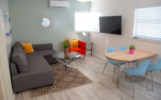 Florida Dolphin Motel Apartments