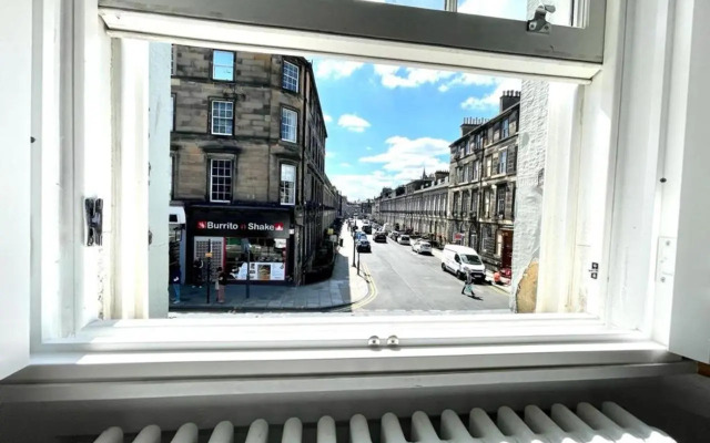 Modern & Spacious 1 Bed Apt, West End