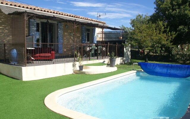 Child-friendly Holiday Home With Many Facilities in Aix-en Provence
