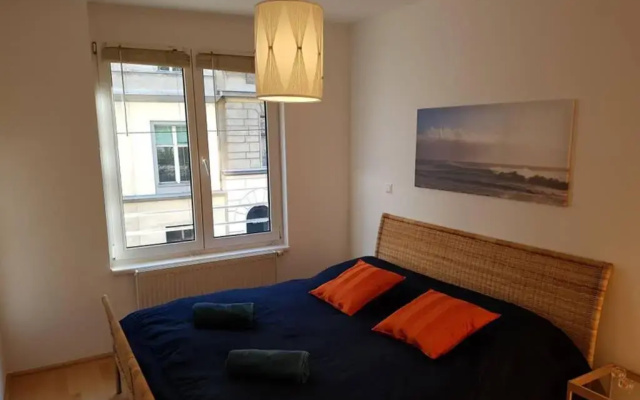 Bright Apartment in Hip & High Quality Neighborhood