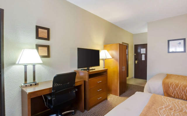 Comfort Inn & Suites Bellevue - Omaha Offutt AFB