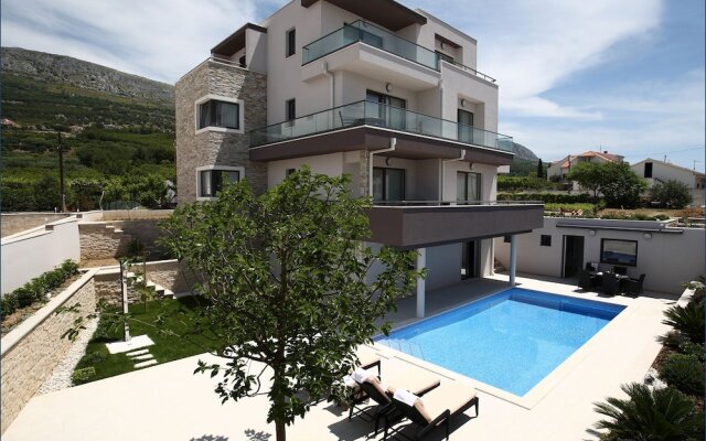 Villa Lucas