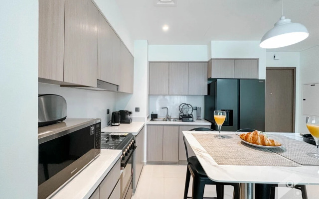 Luxurious 2B with Breathtaking Views Downtown