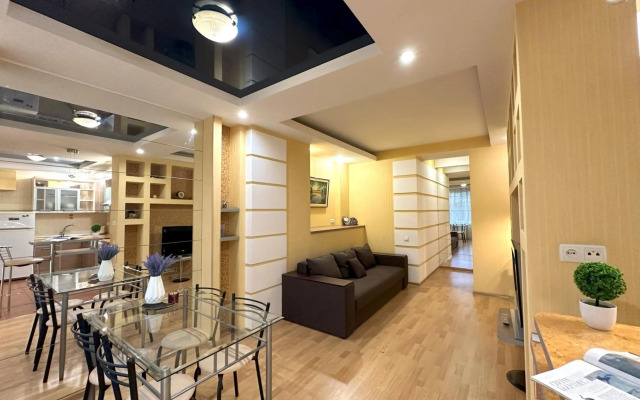 Апартаменты на Алчевских 37