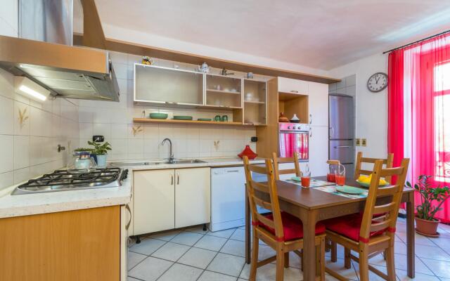 Sunny Apartment by Wonderful Italy