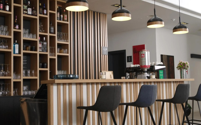 Hotel Cubis