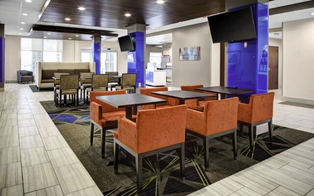 Holiday Inn Express & Suites Coldwater