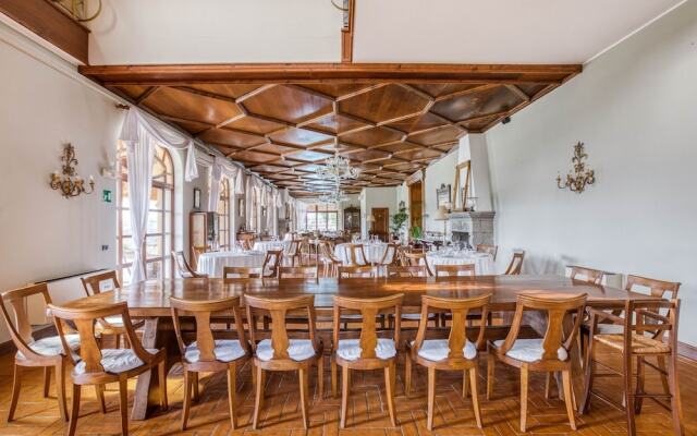 Graceful Holiday Home in Poggio Catino With Swimming Pool
