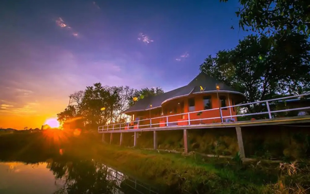 Khemmarat Baandin Resort