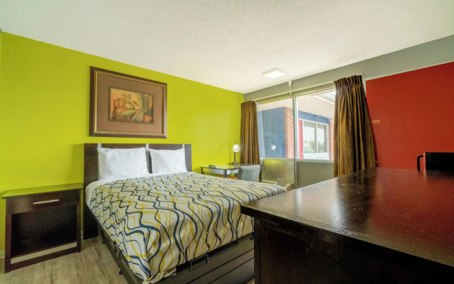 Lamplighter Inn By OYO Independence