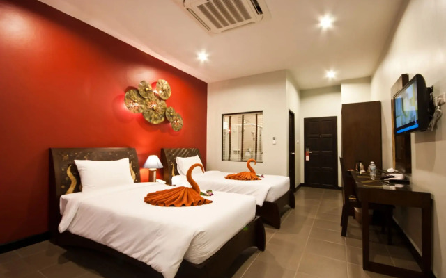 YouDee Hotel Patong (formerly Meir Jarr Hotel)