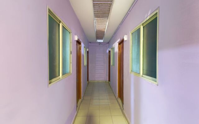 Spot On 37422 Kakul Stay Inn