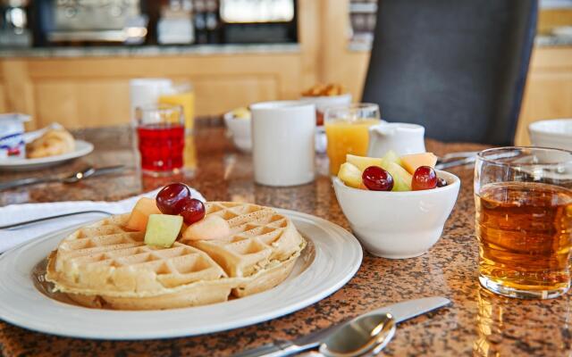 Best Western Plus Kelowna Hotel & Suites