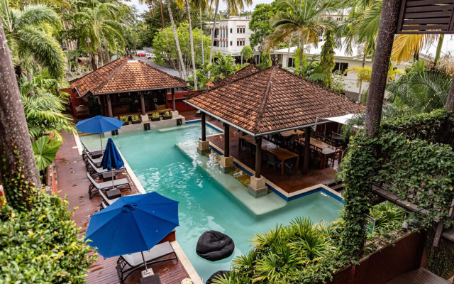 Hibiscus Resort & Spa