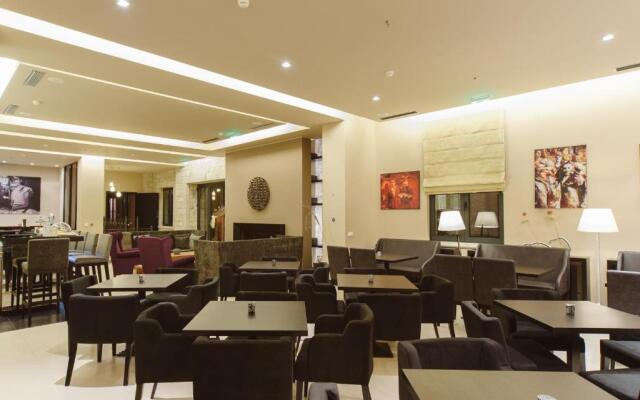 Levidi Suites