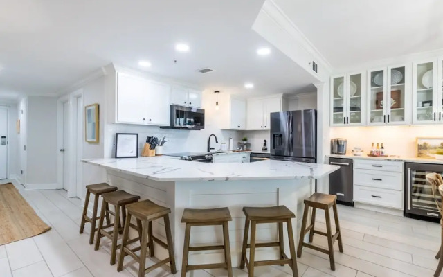 Phoenix X 1403 3 Bedroom Condo